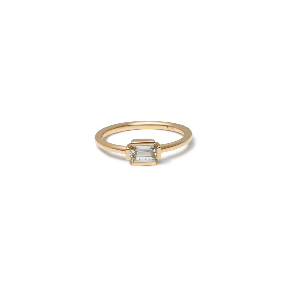 YELLOW GOLD MINI BAGUETTE RING