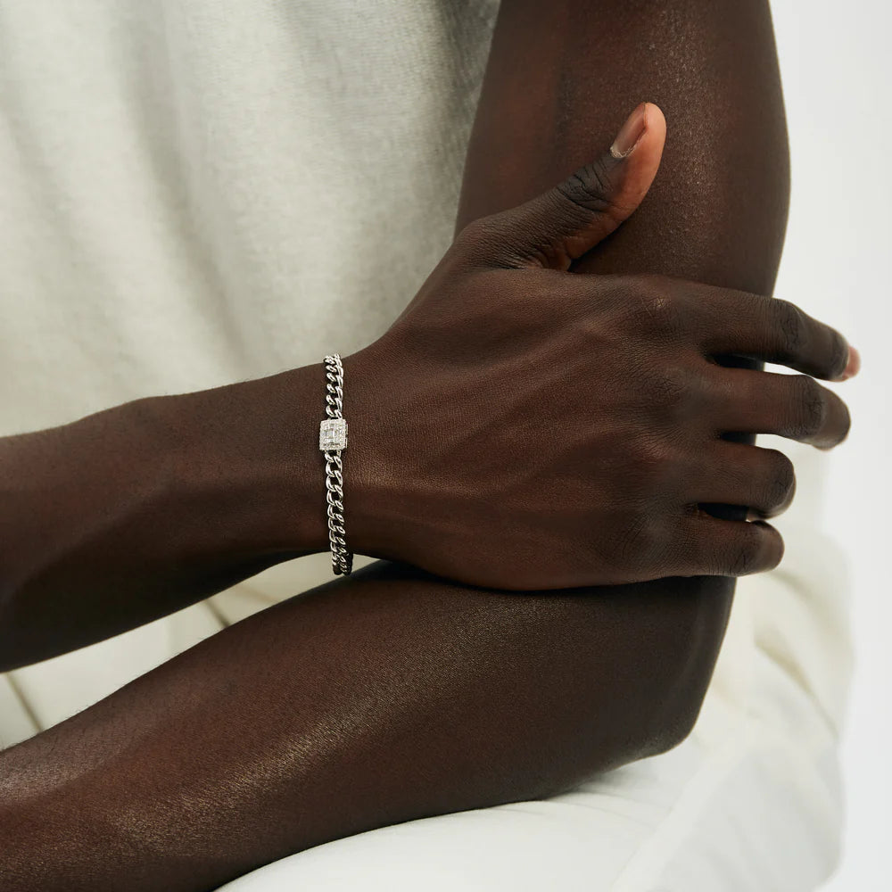 BAGUETTE CHARM DIAMOND BRACELET