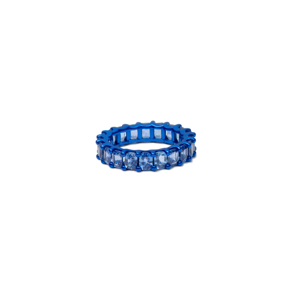 BLUE SAPPHIRE EMERALD CUT RING